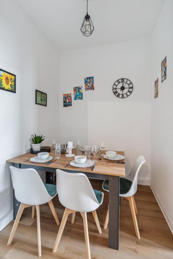Salihomes/Max Apartment/5Pax/Modern Eingerichtet/Voll Ausgestattet Kueche Markranstädt Kültér fotó